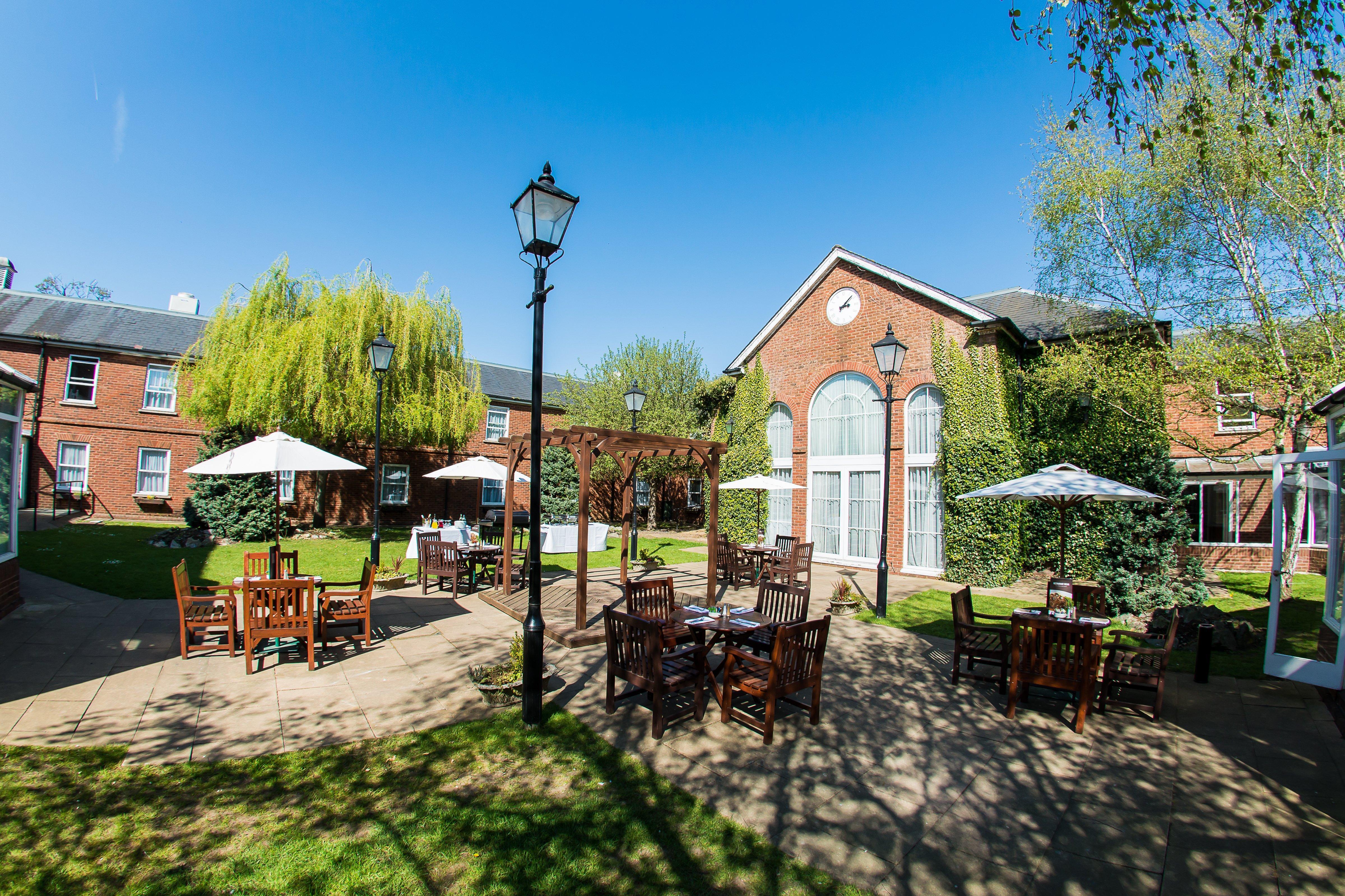 Holiday Inn Milton Keynes East M1 Junc 14 By Ihg Exterior foto